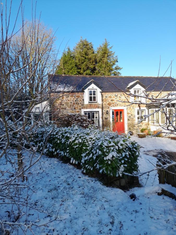 Berwick Hall Cottage Moira  Room photo